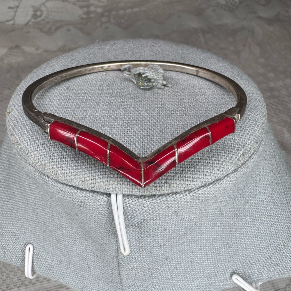 Vintage 925 Sterling Silver Hinged Red Jasper Bangle Bracelet